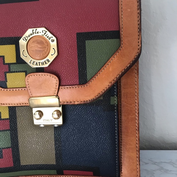 Double Fish - Picture 3 of 12